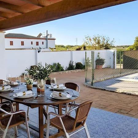 Horská chata Piscina Privada Vallada Cerca Del Pueblo Solo Se Permite Familias Y Parejas Conil De La Frontera