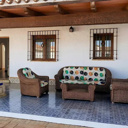Piscina Privada Vallada Cerca Del Pueblo Solo Se Permite Familias Y Parejas Conil De La Frontera