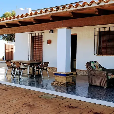 Piscina Privada Vallada Cerca Del Pueblo Solo Se Permite Familias Y Parejas